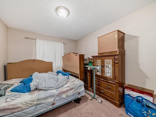 135 3425 19 St, Edmonton, AB - Indoor Photo Showing Bedroom