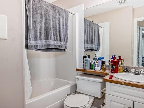 135 3425 19 St, Edmonton, AB - Indoor Photo Showing Bathroom