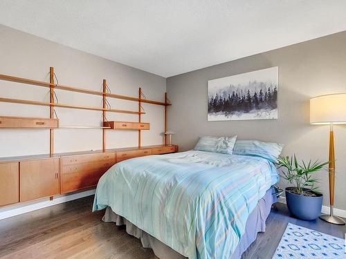 46 500 Lessard Drive Nw, Edmonton, AB - Indoor Photo Showing Bedroom