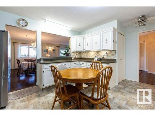 411 14810 51 Avenue, Edmonton, AB - Indoor Photo Showing Dining Room