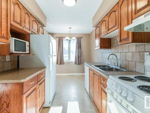 9 14115 82 Street, Edmonton, AB - Indoor Photo Showing Kitchen With Double Sink