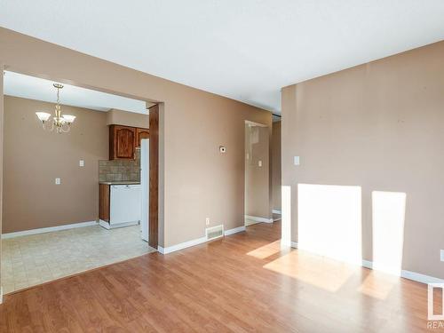 9 14115 82 Street, Edmonton, AB - Indoor