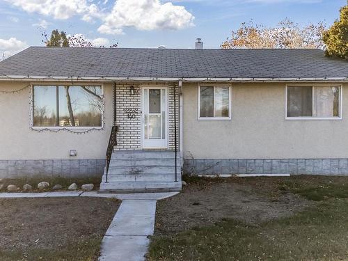 12232 140 Street Nw Nw, Edmonton, AB 