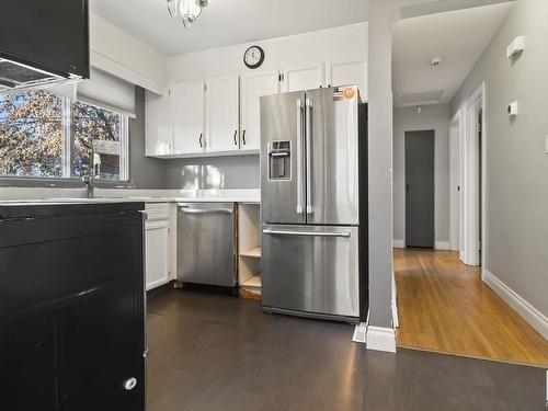 12232 140 Street Nw, Edmonton, AB - Indoor Photo Showing Kitchen