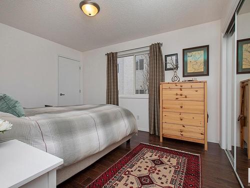 301 10528 77 Avenue, Edmonton, AB - Indoor Photo Showing Bedroom