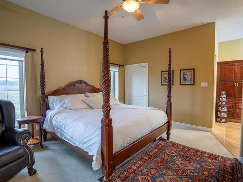 54010 Rge Road 41, Rural Lac Ste. Anne County, AB - Indoor Photo Showing Bedroom