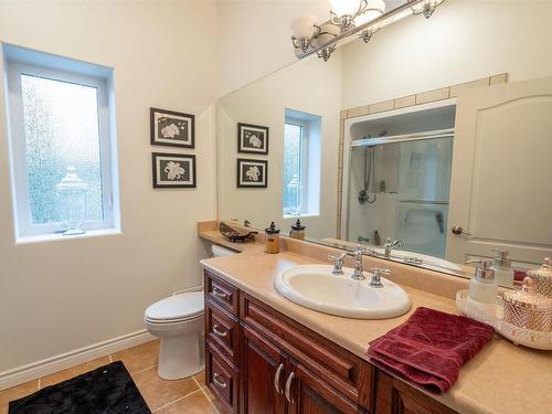 54010 Rge Road 41, Rural Lac Ste. Anne County, AB - Indoor Photo Showing Bathroom