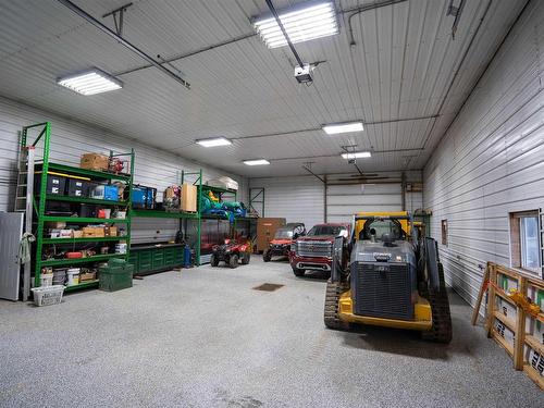 54010 Rge Road 41, Rural Lac Ste. Anne County, AB - Indoor Photo Showing Garage