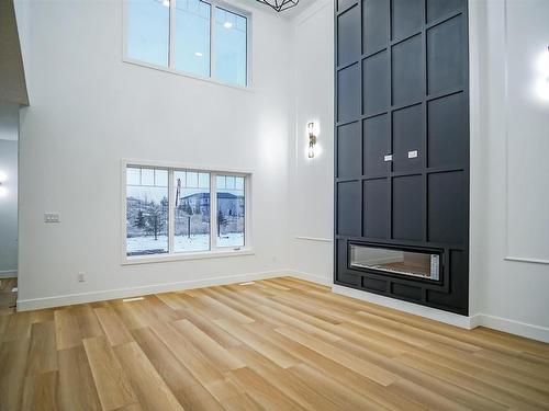 715 30 Avenue, Edmonton, AB - Indoor With Fireplace