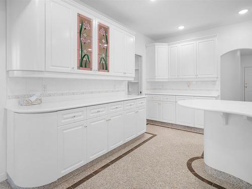 12 Everest Crescent, St. Albert, AB - Indoor Photo Showing Kitchen