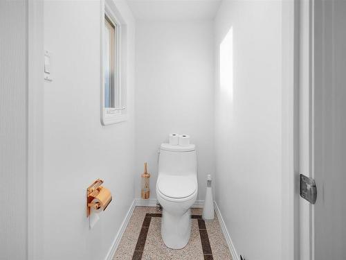 12 Everest Crescent, St. Albert, AB - Indoor Photo Showing Bathroom