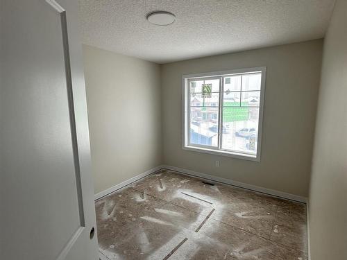 2199 Muckleplum Crescent, Edmonton, AB - Indoor Photo Showing Other Room