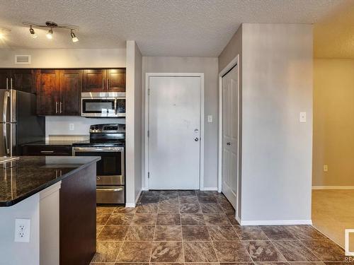 Edmonton, AB - Indoor Photo Showing Kitchen