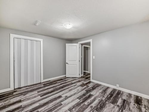 10415 Lauder Avenue, Edmonton, AB - Indoor Photo Showing Other Room