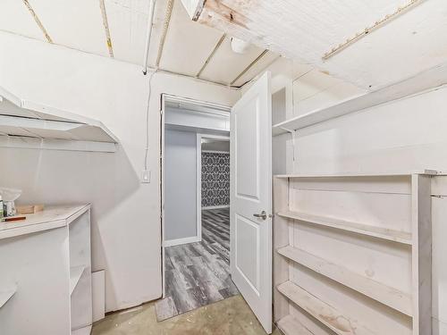 10415 Lauder Avenue, Edmonton, AB - Indoor With Storage