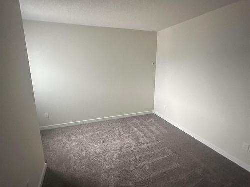 6308 King Wynd, Edmonton, AB - Indoor Photo Showing Other Room