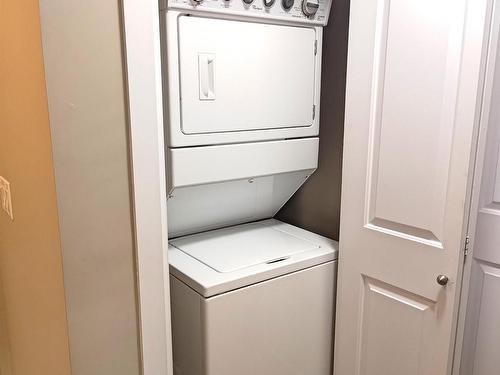 210 3719 Whitelaw Lane, Edmonton, AB - Indoor Photo Showing Laundry Room