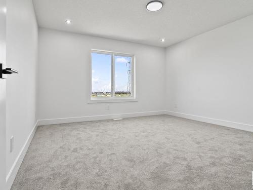 2904 1 Avenue, Edmonton, AB - Indoor Photo Showing Other Room