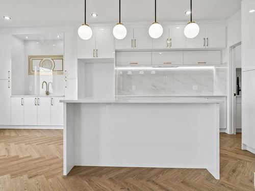 2904 1 Avenue, Edmonton, AB - Indoor Photo Showing Kitchen