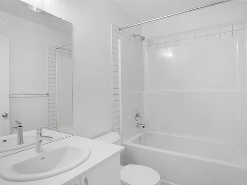 57 Elliott Wynd, Fort Saskatchewan, AB - Indoor Photo Showing Bathroom