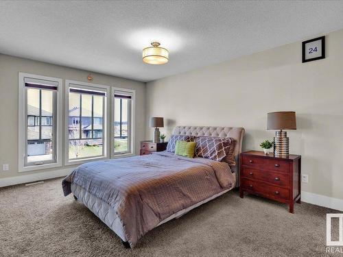 3254 Allan Way, Edmonton, AB - Indoor Photo Showing Bedroom