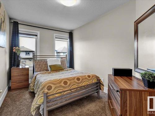 3254 Allan Way, Edmonton, AB - Indoor Photo Showing Bedroom