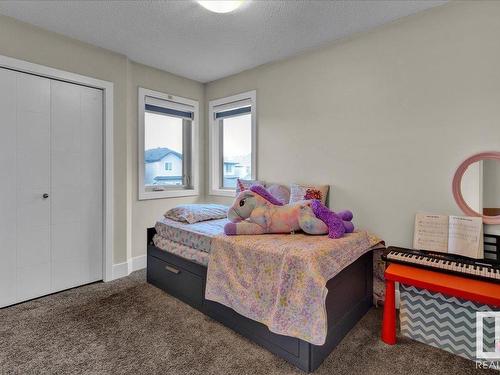 3254 Allan Way, Edmonton, AB - Indoor Photo Showing Bedroom