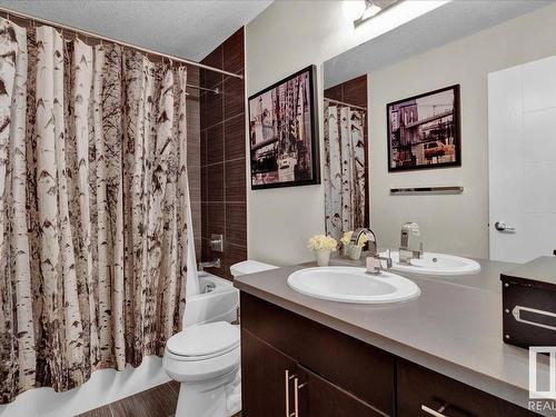 3254 Allan Way, Edmonton, AB - Indoor Photo Showing Bathroom