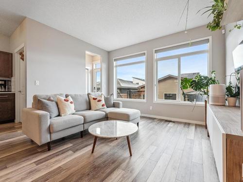 18156 75 Street, Edmonton, AB - Indoor Photo Showing Living Room