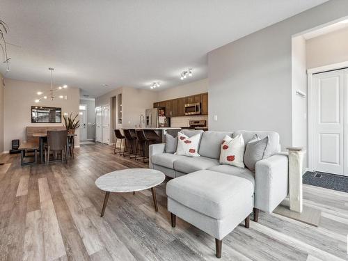 18156 75 Street, Edmonton, AB - Indoor Photo Showing Living Room