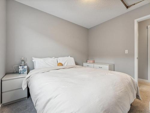 18156 75 Street, Edmonton, AB - Indoor Photo Showing Bedroom