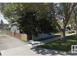 10417 70 AV NW  Edmonton, AB T6H 2E7