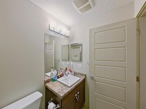 318 1004 Rosenthal Blvd Nw, Edmonton, AB - Indoor Photo Showing Bathroom