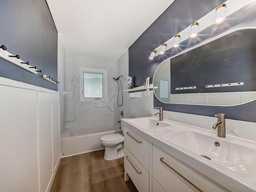 9819 149 Street, Edmonton, AB - Indoor Photo Showing Bathroom