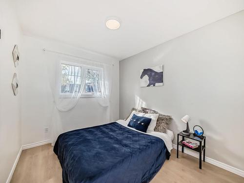 9819 149 Street, Edmonton, AB - Indoor Photo Showing Bedroom