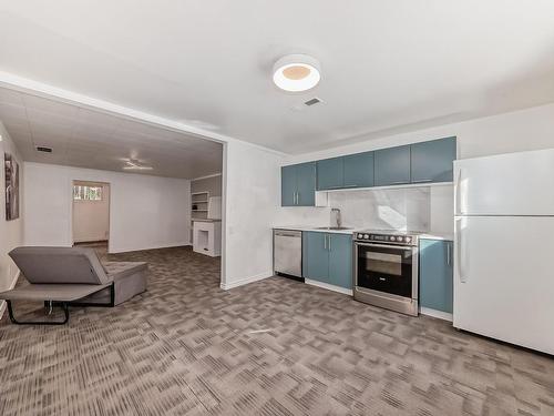 9819 149 Street, Edmonton, AB - Indoor Photo Showing Kitchen