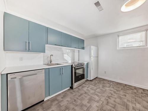 9819 149 Street, Edmonton, AB - Indoor Photo Showing Kitchen