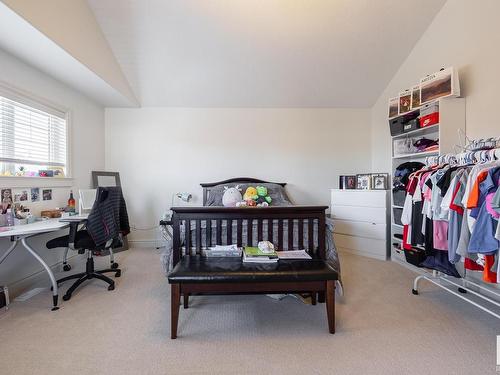 5052 Mcluhan Road, Edmonton, AB - Indoor Photo Showing Bedroom