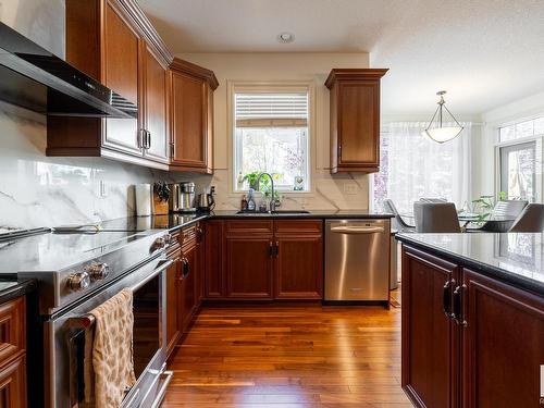 5052 Mcluhan Road, Edmonton, AB - Indoor Photo Showing Kitchen