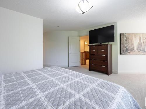 5052 Mcluhan Road, Edmonton, AB - Indoor Photo Showing Bedroom