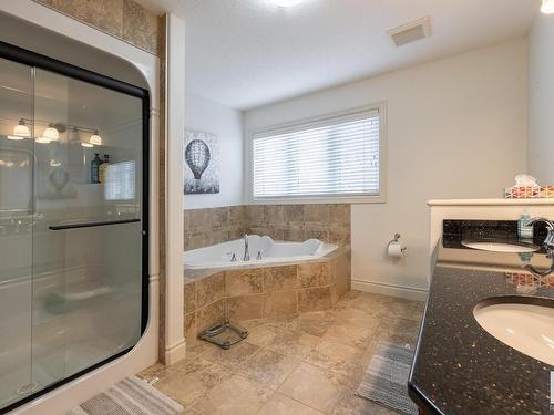 5052 Mcluhan Road, Edmonton, AB - Indoor Photo Showing Bathroom