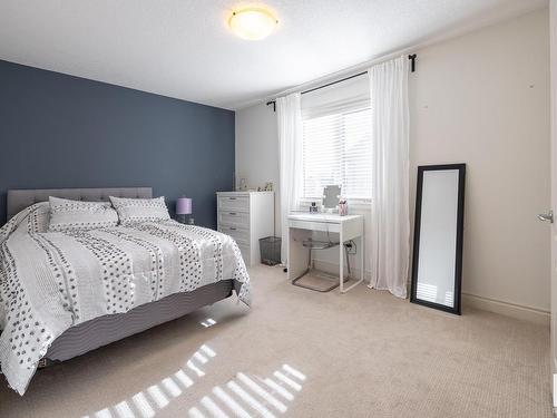 5052 Mcluhan Road, Edmonton, AB - Indoor Photo Showing Bedroom