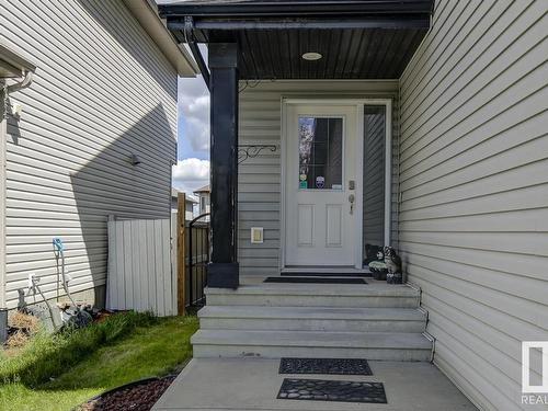 3224 21 Av Nw, Edmonton, AB 