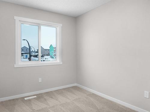 4 525 Secord Boulevard, Edmonton, AB - Indoor Photo Showing Other Room