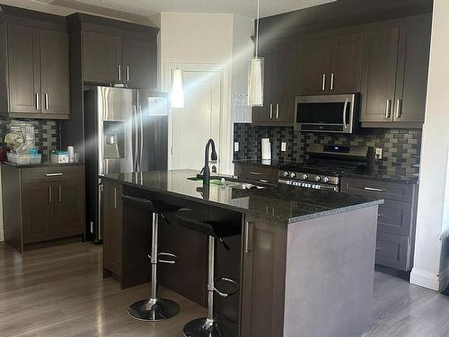 2408 22 Avenue, Edmonton, AB - Indoor Photo Showing Kitchen With Upgraded Kitchen