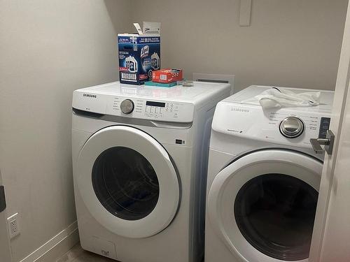 2408 22 Avenue, Edmonton, AB - Indoor Photo Showing Laundry Room