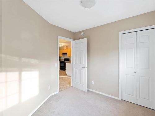 60 150 Edwards Drive, Edmonton, AB - Indoor Photo Showing Other Room