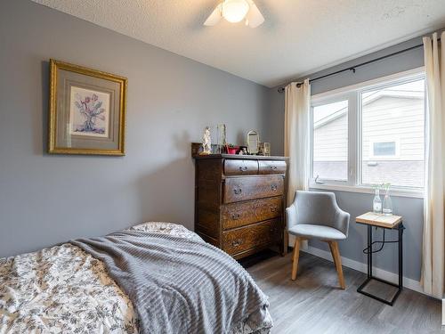 7028 187 Street, Edmonton, AB - Indoor Photo Showing Bedroom