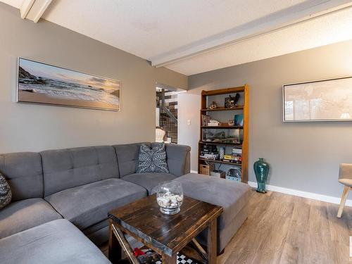 7028 187 Street, Edmonton, AB - Indoor Photo Showing Living Room