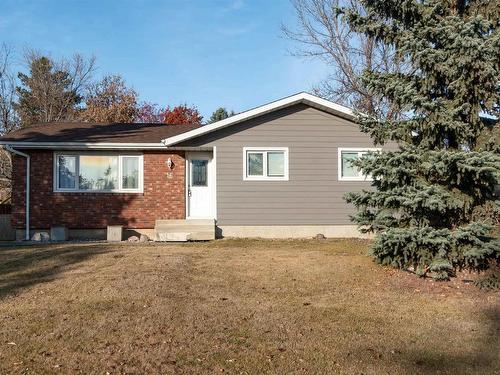 16 Groveland Rd, Sherwood Park, AB 